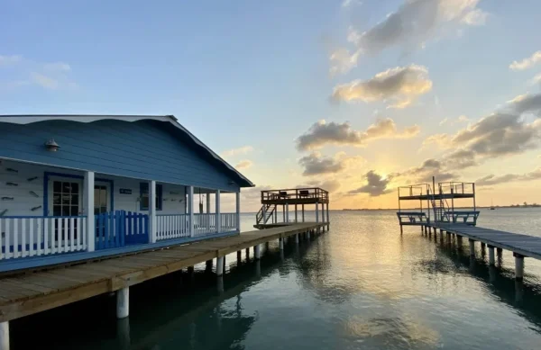 Accommodations Utila Bayview Room